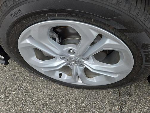 Platinum White Pearl 2024 Honda Accord LX 1.5T