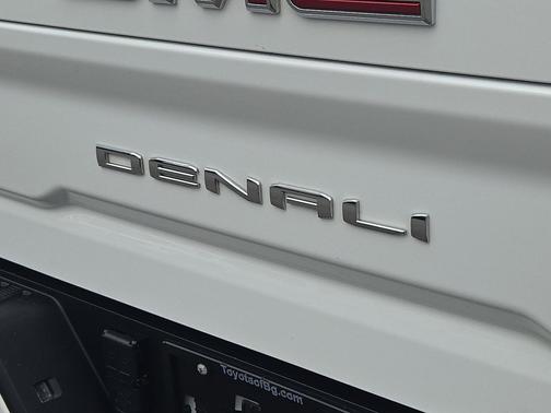 2023 GMC Sierra 2500 Denali