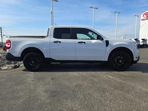 2022 Ford Maverick XL