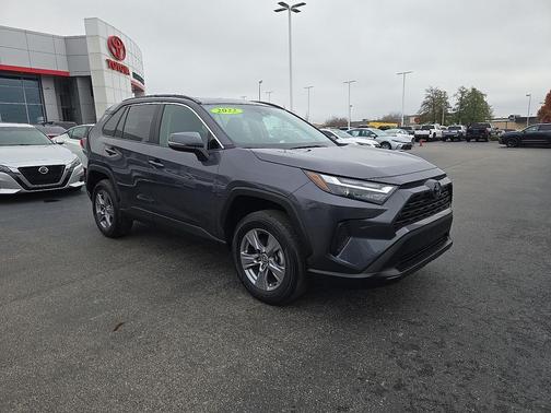 2022 Toyota RAV4 XLE