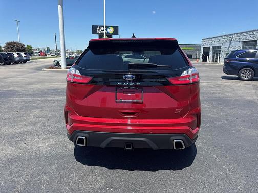 Rapid Red Metallic Tinted Clearcoat 2023 Ford Edge ST