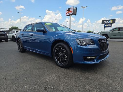 2022 Chrysler 300 Touring