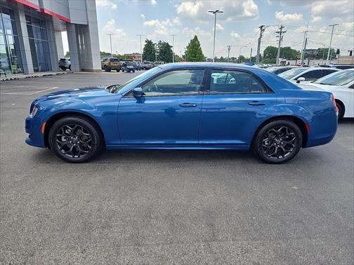 2022 Chrysler 300 Touring