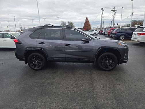 2024 Toyota RAV4 Hybrid SE