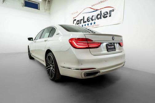 2018 BMW 740e xDrive iPerformance