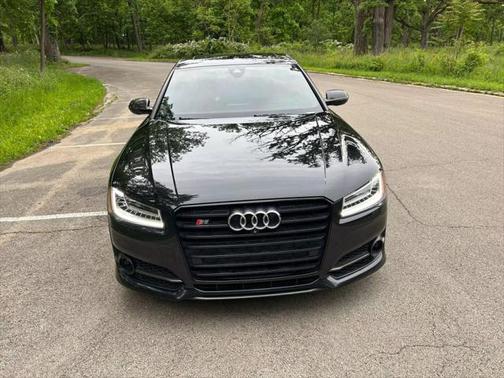 2017 Audi S8 4.0T Plus