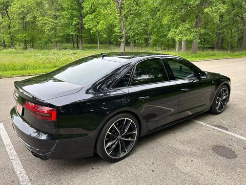 2017 Audi S8 4.0T Plus