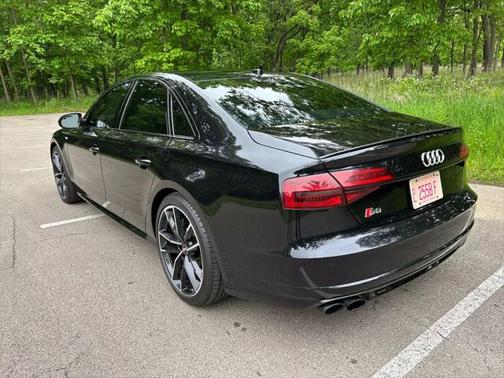 2017 Audi S8 4.0T Plus