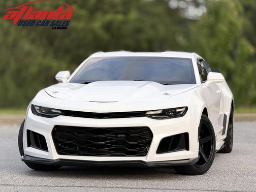 Summit White 2020 Chevrolet Camaro 1LT
