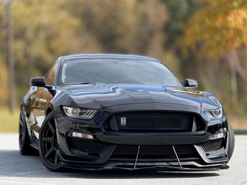 2018 Ford Shelby GT350 Base