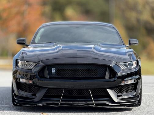 2018 Ford Shelby GT350 Base