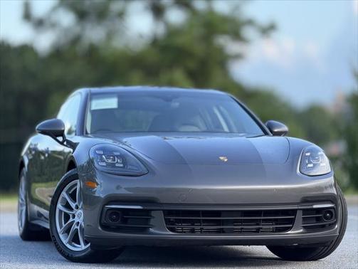 2018 Porsche Panamera 4