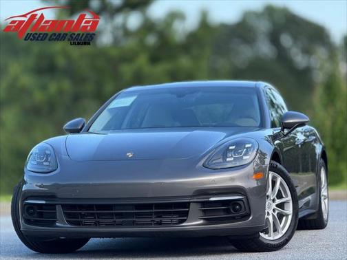 2018 Porsche Panamera 4
