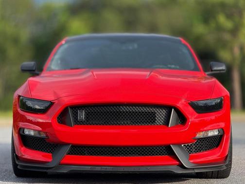 2016 Ford Shelby GT350 Base