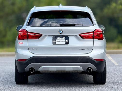 Glacier Silver Metallic 2018 BMW X1 xDrive28i