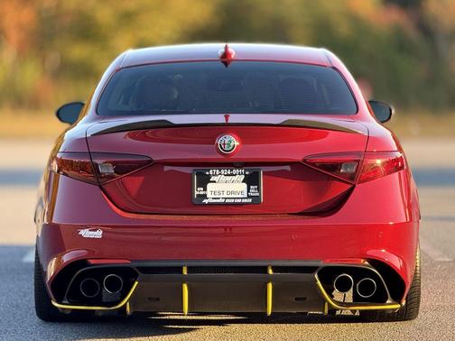 2017 Alfa Romeo Giulia Quadrifoglio