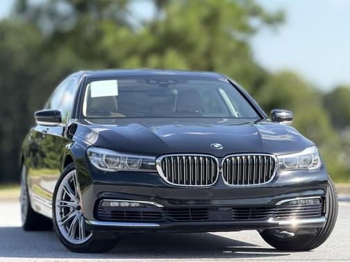 2016 BMW 740 740i