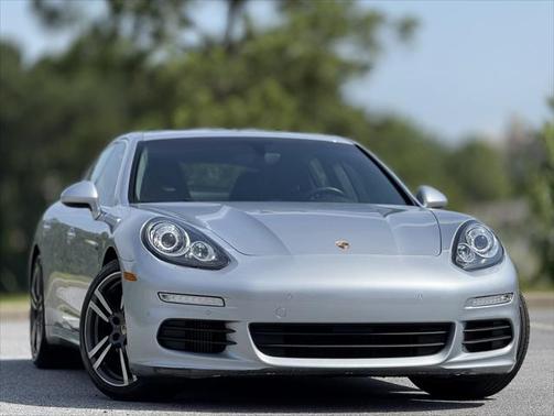 2014 Porsche Panamera 4