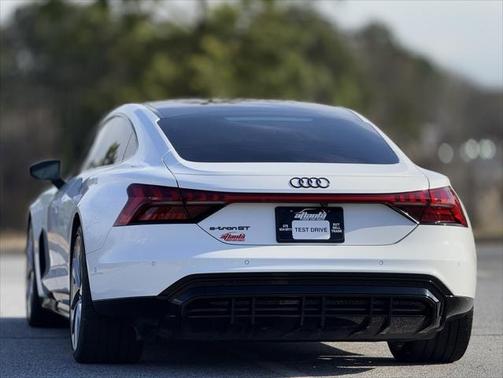 2022 Audi e-tron GT Prestige