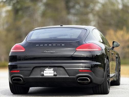 2015 Porsche Panamera 4