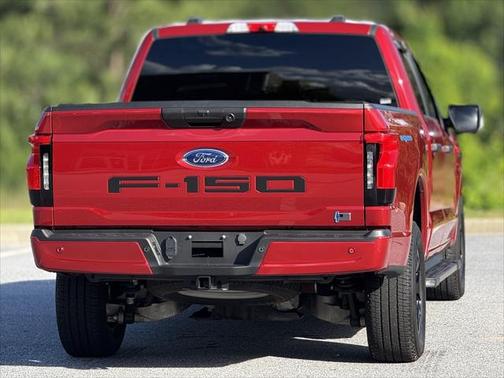 2023 Ford F-150 Lightning XLT