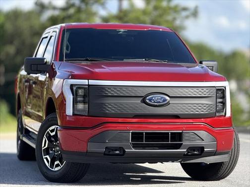 2023 Ford F-150 Lightning XLT