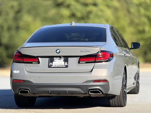2021 BMW 540 540i