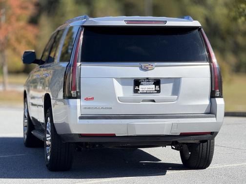 2016 Cadillac Escalade Standard