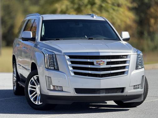 2016 Cadillac Escalade Standard