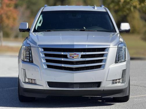 2016 Cadillac Escalade Standard