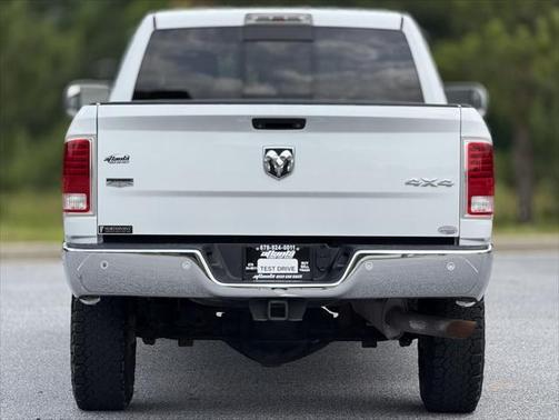 2017 RAM 2500 Laramie Crew Cab 4x4 6'4' Box