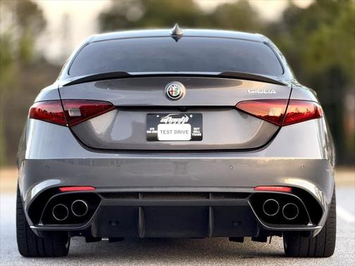 2017 Alfa Romeo Giulia Quadrifoglio