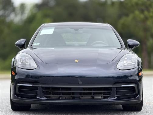 2018 Porsche Panamera Base