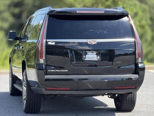 2018 Cadillac Escalade ESV Luxury