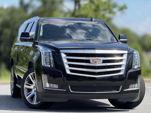 2018 Cadillac Escalade ESV Luxury