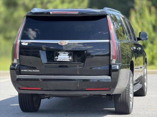 2018 Cadillac Escalade ESV Luxury
