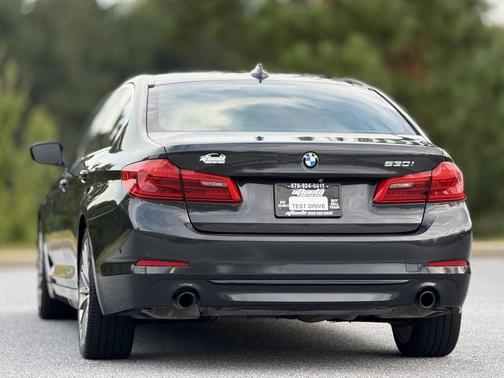 2017 BMW 530 530i