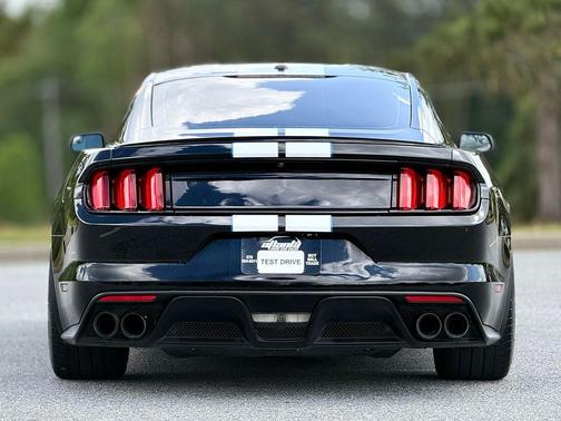 2016 Ford Shelby GT350 Base