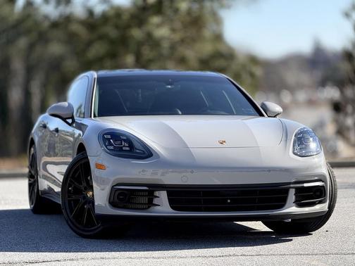 2018 Porsche Panamera 4S