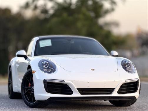 2018 Porsche 911 Carrera