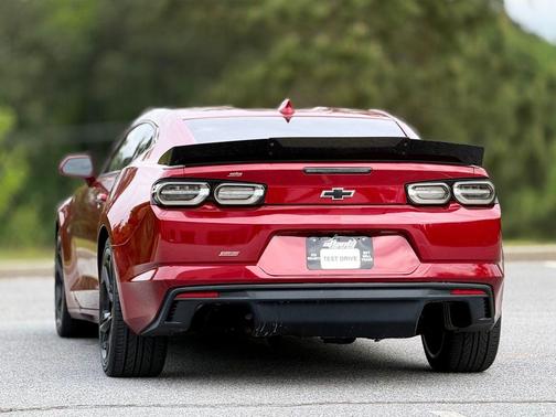 Wild Cherry Tintcoat 2021 Chevrolet Camaro 1SS