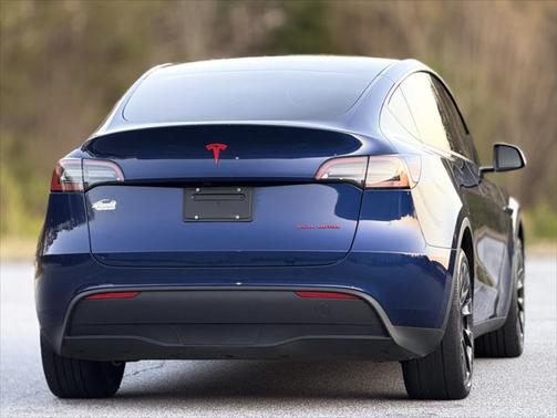 2023 Tesla Model Y Long Range Dual Motor All-Wheel Drive