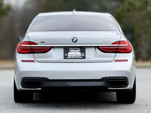 2018 BMW 750 i xDrive