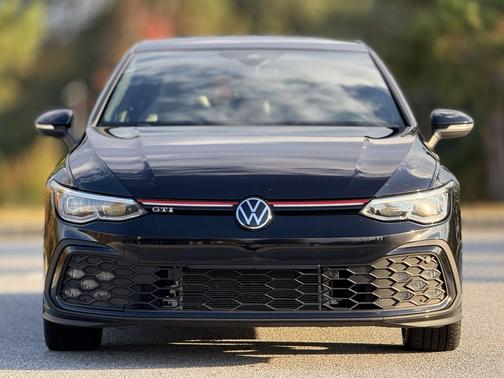 2024 Volkswagen Golf GTI 2.0T SE DSG