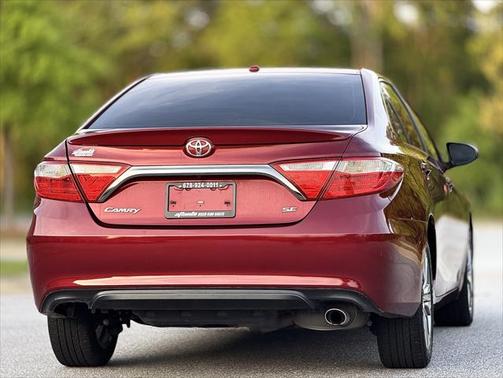 2016 Toyota Camry SE