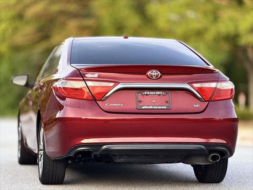 2016 Toyota Camry SE