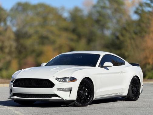 2020 Ford Mustang EcoBoost