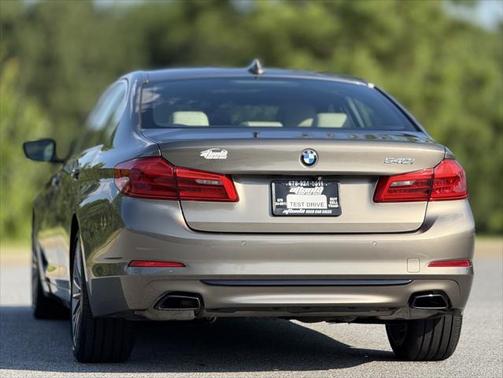 2018 BMW 540 540i