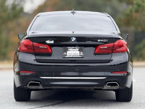 2018 BMW 540 540i