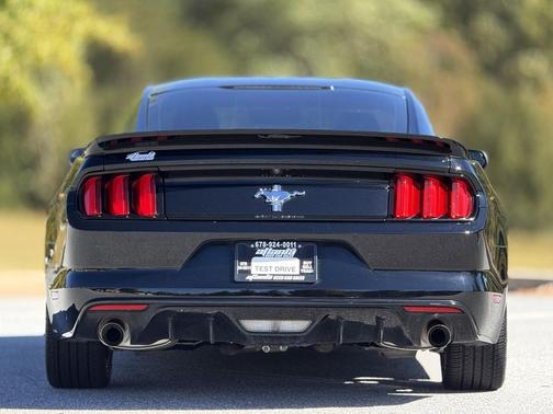 2017 Ford Mustang V6